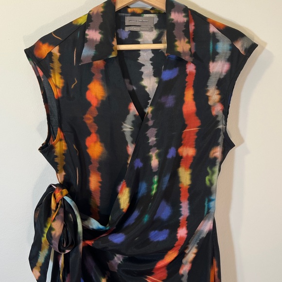 Urban Outfitters Bright Printed Wrap Dress - Picture 4 of 9